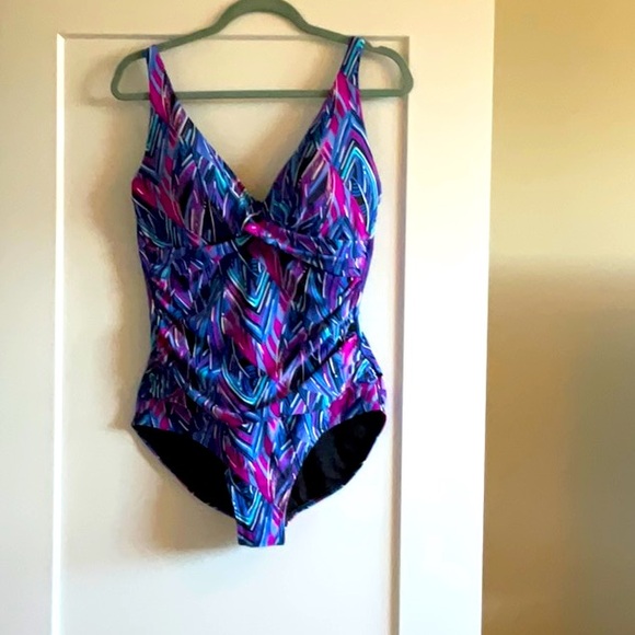 BEACH BELLE 1 PIECE SWIMSUIT SIZE 12 - Picture 1 of 3